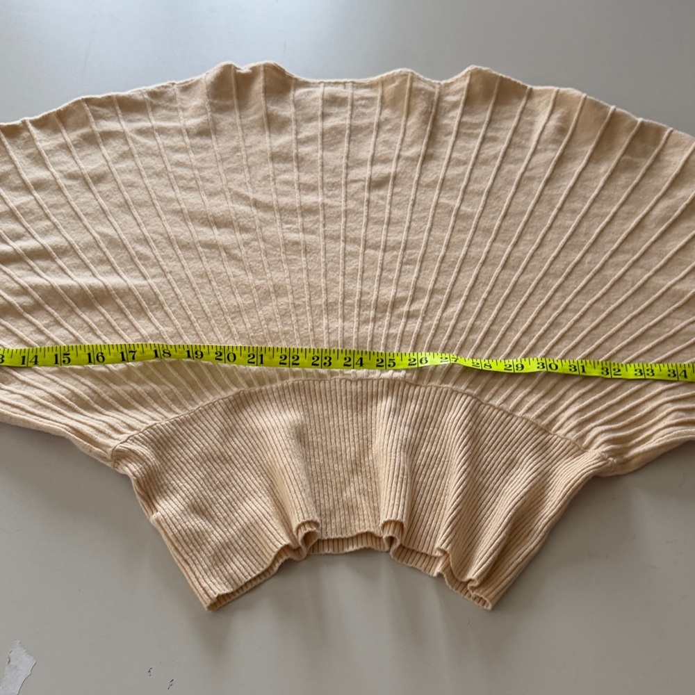Inmod Cream Ribbed Sweater size Small - Picture 8 of 10